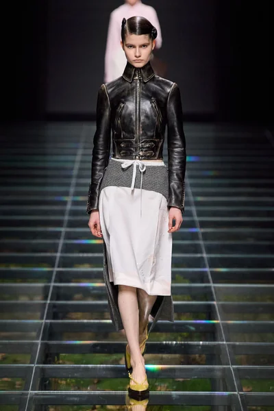 Look 44